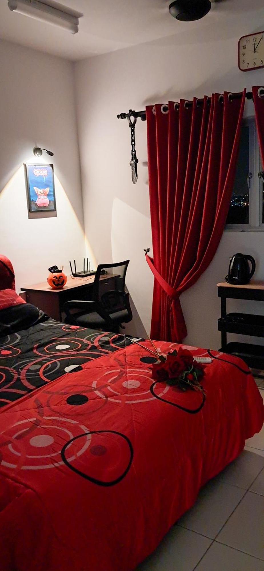 The Red Room Alanis Residence Сепанг Екстериор снимка